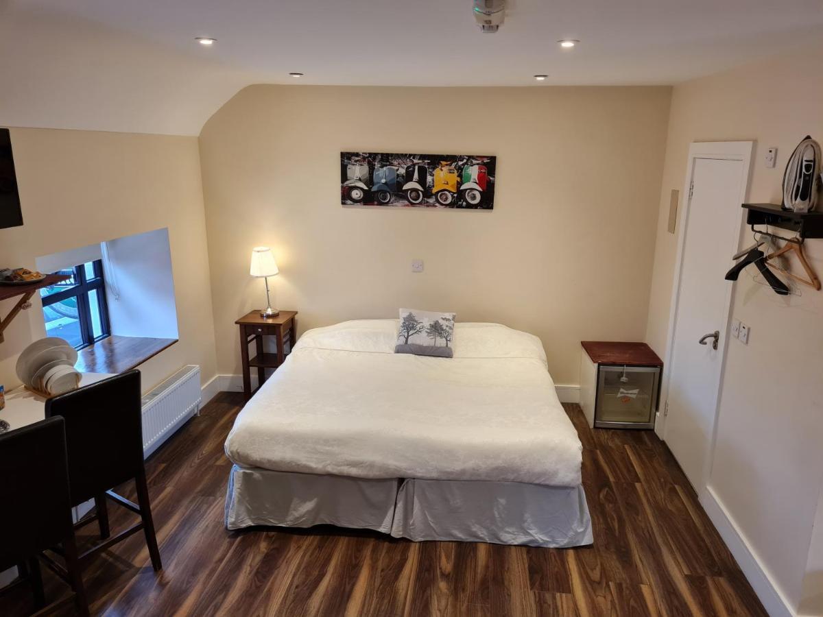 Ridge-Rock Accommodation Carrick on Shannon Exterior foto